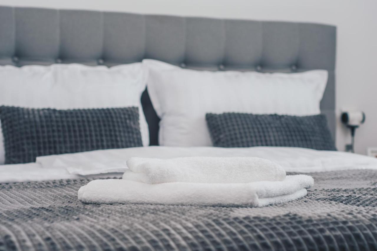 L Apartment Марибор Экстерьер фото